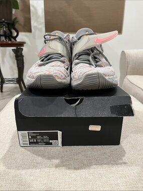 Nike Grey and Pink KD14 Basketball Shoes